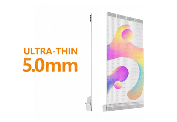 บางเฉียบและเบามาก ความหนาของผนังจอ LED ประมาณ 5 มม. น้ำหนัก 6 กก./ตร.ม. น้ำหนักเบา ไม่กดทับกระจก